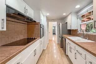 862 Camino La Maida, Thousand Oaks, CA 91360 - Photo 18