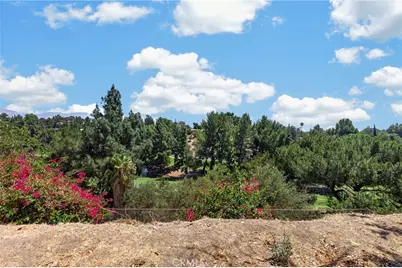 16622 Knollwood Drive, Granada Hills, CA 91344 - Photo 44