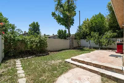 27630 Iris, Castaic, CA 91384 - Photo 22