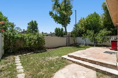 27630 Iris, Castaic, CA 91384 - Photo 22