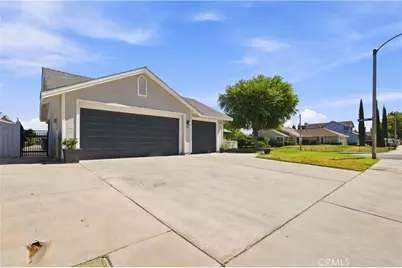 3819 E Avenue R12, Palmdale, CA 93550 - Photo 2