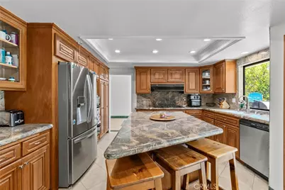 18012 Raymer, Northridge, CA 91325 - Photo 8
