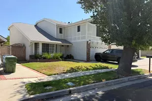18012 Raymer, Northridge, CA 91325 - Photo 2