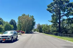 2750 Sierra Vista Way, Bishop, CA 93514 - Photo 12