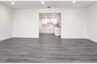 7918 Hazeltine Avenue, Panorama City, CA 91402 - Photo 4