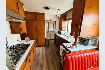 15035 Gilmore Street, Van Nuys, CA 91411 - Photo 4