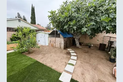 15035 Gilmore Street, Van Nuys, CA 91411 - Photo 12