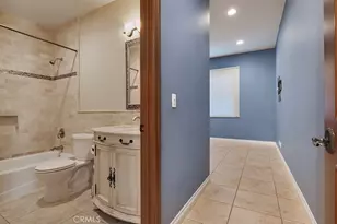 18267 Valley Vista Blvd, Tarzana, CA 91356 - Photo 22