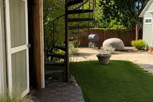 9317 Ave Thompson, Chatsworth, CA 91311 - Photo 2