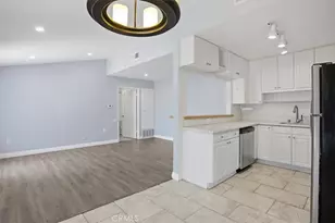 19208 Ave Of The Oaks, Newhall, CA 91321 - Photo 4