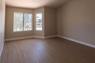 28102 Bobwhite Cir, Saugus, CA 91350 - Photo 10