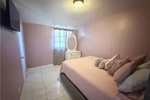 302 E Ave R 11, Palmdale, CA 93550 - Photo 12