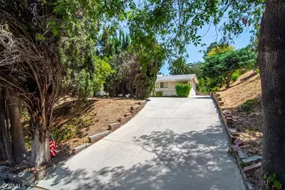 5614 Oso Avenue, Woodland Hills, CA 91367 - Photo 2