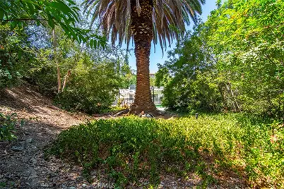 5614 Oso Avenue, Woodland Hills, CA 91367 - Photo 24