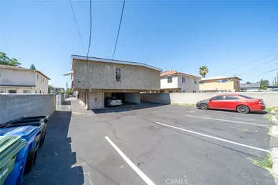 11249 Emelita Street, North Hollywood, CA 91601 - Photo 4
