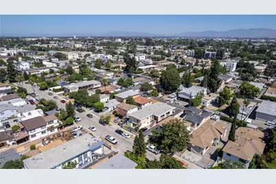 11249 Emelita Street, North Hollywood, CA 91601 - Photo 14
