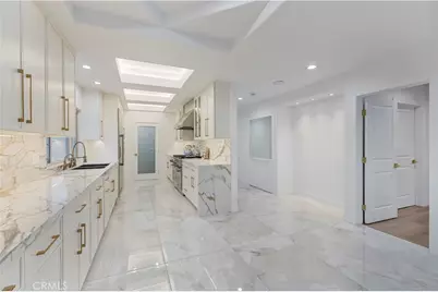 4651 Ellenita Avenue, Tarzana, CA 91356 - Photo 18