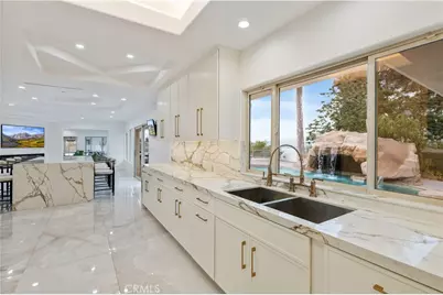 4651 Ellenita Avenue, Tarzana, CA 91356 - Photo 14