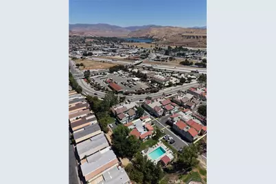 31371 The Old Rd #E, Castaic, CA 91384 - Photo 20