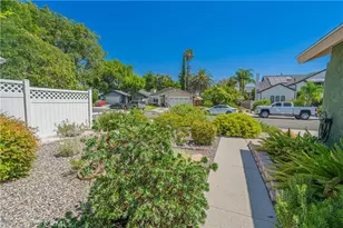 25349 Via Telino, Valencia, CA 91355 - Photo 10