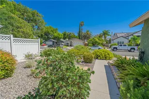25349 Via Telino, Valencia, CA 91355 - Photo 10