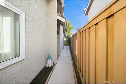 16710 Shinedale Drive, Canyon Country, CA 91387 - Photo 6