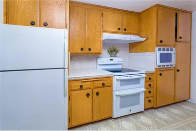 23328 Bassett Street, West Hills, CA 91307 - Photo 12