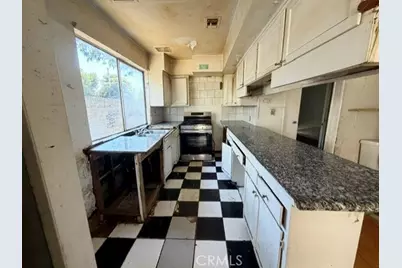 15741 Wyandotte Street, Van Nuys, CA 91406 - Photo 8