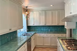 21646 Dumetz, Woodland Hills, CA 91364 - Photo 24