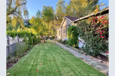21646 Dumetz, Woodland Hills, CA 91364 - Photo 6