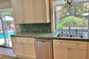 21646 Dumetz, Woodland Hills, CA 91364 - Photo 18