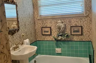 21646 Dumetz, Woodland Hills, CA 91364 - Photo 28