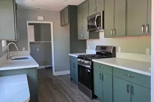 17001 Cantara, Lake Balboa, CA 91406 - Photo 4