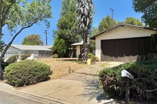 22465 Los Rogues, Saugus, CA 91350 - Photo 14