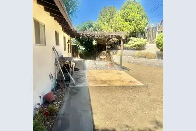 22465 Los Rogues, Saugus, CA 91350 - Photo 6