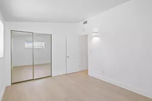 23119 Gainford St, Woodland Hills, CA 91364 - Photo 14