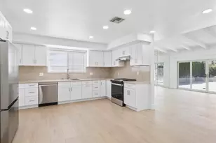 23119 Gainford St, Woodland Hills, CA 91364 - Photo 32
