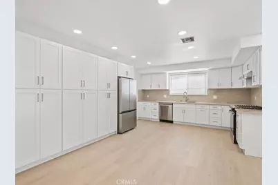 23119 Gainford Street, Woodland Hills, CA 91364 - Photo 28