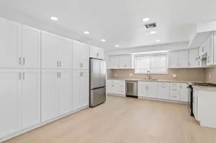 23119 Gainford St, Woodland Hills, CA 91364 - Photo 30