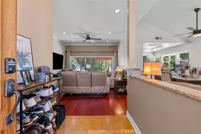 25221 Via Sistine, Valencia, CA 91355 - Photo 6