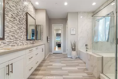 18619 Cedar Crest Drive, Canyon Country, CA 91387 - Photo 32