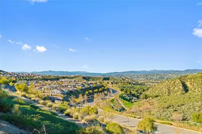 18619 Cedar Crest Drive, Canyon Country, CA 91387 - Photo 10
