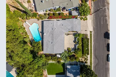 5300 Blanco Avenue, Woodland Hills, CA 91367 - Photo 30