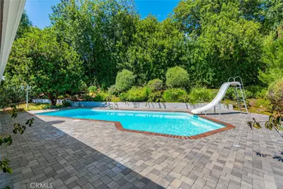 5300 Blanco Avenue, Woodland Hills, CA 91367 - Photo 28