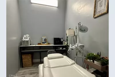 11840 Foothill Boulevard, Sylmar, CA 91342 - Photo 22