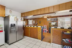 234 E 111th St, Los Angeles, CA 90061 - Photo 14