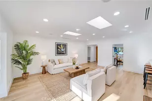 7915 Owensmouth, Canoga Park, CA 91304 - Photo 12