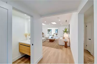 7915 Owensmouth, Canoga Park, CA 91304 - Photo 38