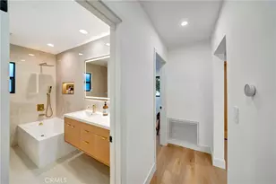 7915 Owensmouth, Canoga Park, CA 91304 - Photo 46
