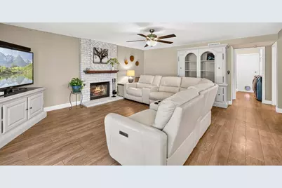 27730 Sutters Pointe, Saugus, CA 91350 - Photo 10